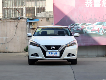 Nissan Lannia Smart Cool 1.6L CVT