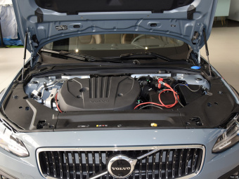 Volvo V90 Cross Country B5 AWD Premium