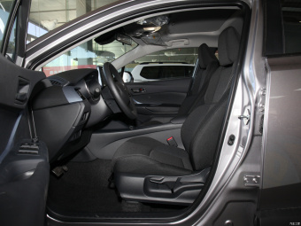 Toyota IZOA Yixiang 2.0L