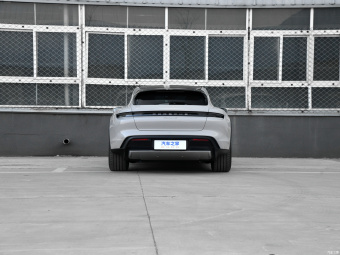 Porsche Taycan 4 Cross Turismo