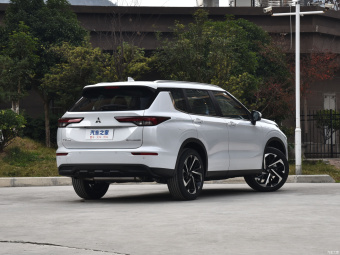 Mitsubishi Outlander Exclusive 1.5T CVT