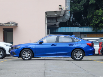 Honda Civic Dynamic 180TURBO CVT