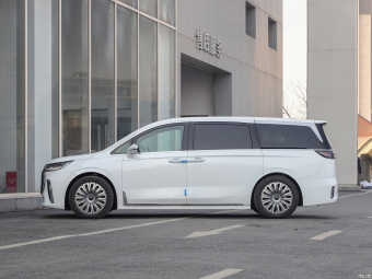 Voyah Dreamer Flagship EV Long Range