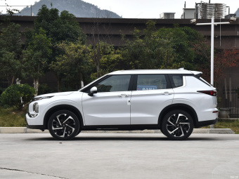 Mitsubishi Outlander Exclusive 1.5T CVT