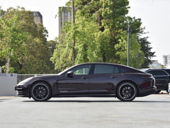 Porsche Panamera Platinum Edition