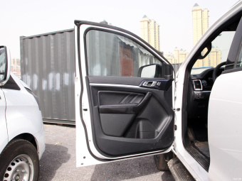 Ford Everest Luxury Sport 2.3T AWD 7 Seats