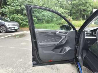 VW Tiguan L Smart 330TSI