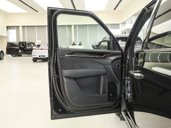 Zeekr 009 2024 6-Seat Executive Edition AWD 140kWh
