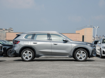 BMW iX1 eDrive25L X Design