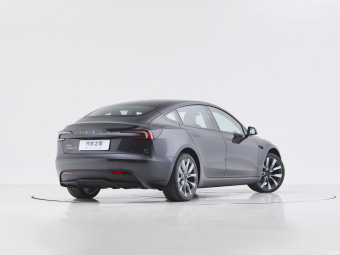 Tesla Model 3 Long-Range
