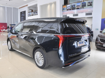 Buick GL8 Century Private 4 Seat