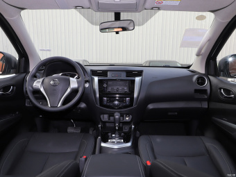 Nissan Terra Deluxe 2.5L XL AT 2WD