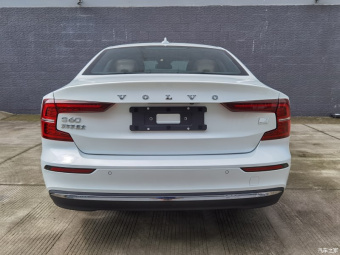 Volvo S60 T8 AWD Smart Luxury
