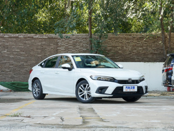 Honda Civic Dynamic 240TURBO CVT