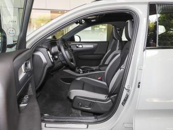 Volvo XC40 B3 Zhiyuan Sports
