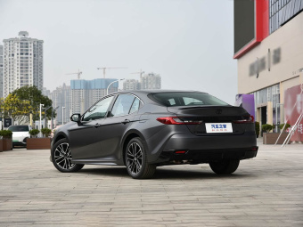 Toyota Camry Hybrid 2026 Hybrid 2.0 HSE Glorious Edition