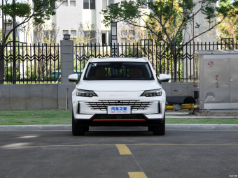 Skyworth HT-i Zhiyuan Plus 1.5L PHEV 205KM