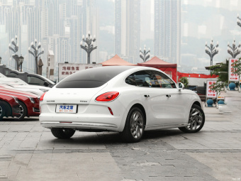 Ora Lightning Cat Premium 555km
