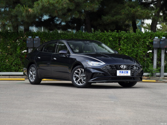 Hyundai Sonata Leading GL 270TGDi DCT