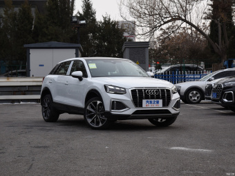 Audi Q2L Elegance Luxury 35 TFSI