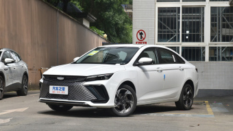 Geely Emgrand L Super Fast 1.5TD-DHT Pro 100KM