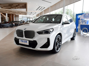 BMW iX1 xDrive30L M Sport