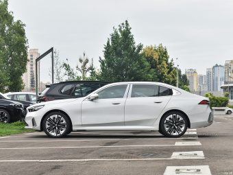 BMW 5 Series 530Li Exclusive Luxury