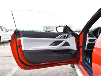 BMW M4 Cabrio  xDriveThunder Edition
