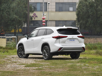 Toyota Highlander Hybrid 2026 2.5L Intelligent Electric Hybrid Dual-Motor Two-Wheel Drive Luxury 7-Seater