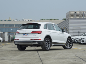 Audi Q5L Elegance Luxury 40 T