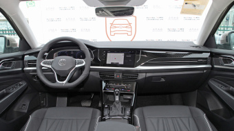 VW Passat Deluxe 330TSI