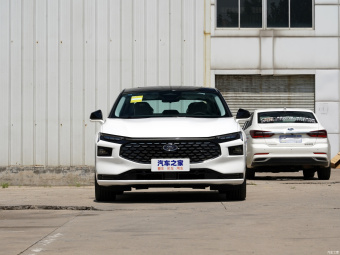 Ford Mondeo Luxury EcoBoost 245