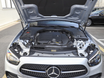 Mercedes-Benz E-Class 260 Limousine Fashion Dynamic