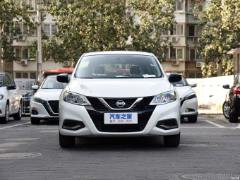 Nissan Tiida Cool Dynamic 1.6L CVT