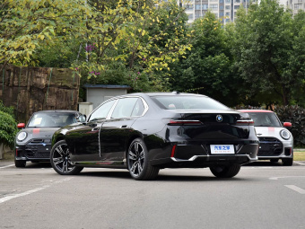 BMW 7 Series 2026 740Li Leading M Sport