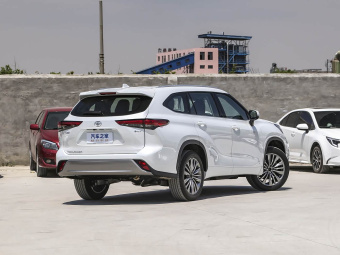 Toyota Highlander Hybrid 2024 2.5L Intelligent Electric Hybrid Dual-Motor Two-Wheel Drive Luxury 7-Seater