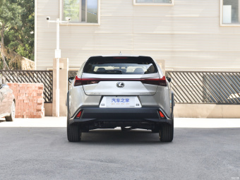 Lexus UX 300h Explore