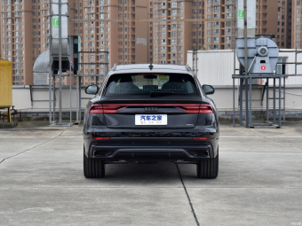Audi Q8 Dynamic Enjoy 55 TFSI