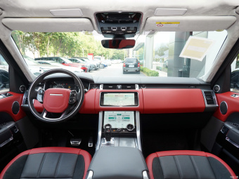 Land Rover Range Rover Sport HST P400