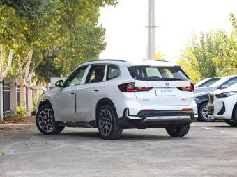 BMW iX1 2025 xDrive30L X Design