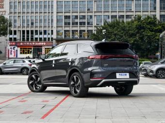 BYD Tang DM-i Premium 112KM