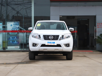 Nissan Navara Flagship 2.5L MT 4WD QR25