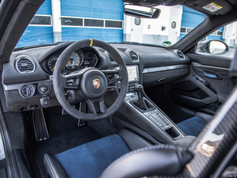 Porsche 718 Cayman GT4 RS
