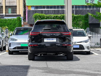 Aito M7 Plus 5 seats