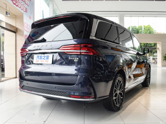 Roewe iMAX8 EV First Class Platinum