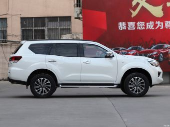 Nissan Terra Deluxe 2.5L XL AT 2WD