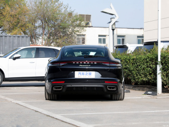 Porsche Panamera 4 E-Hybrid