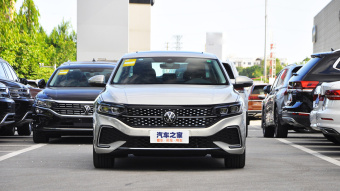 VW Passat Star Premium 330TSI