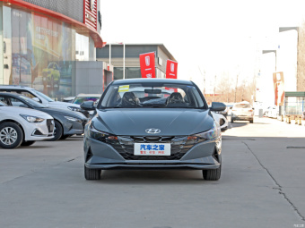Hyundai Elantra Leading GLS 1.5L CVT