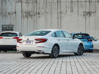 Honda Accord Sport Hybrid Collar